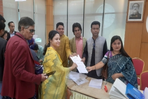 সংরক্ষিত নারী আসনে আ.লীগের মনোনয়ন ফরম বিক্রি শুরু