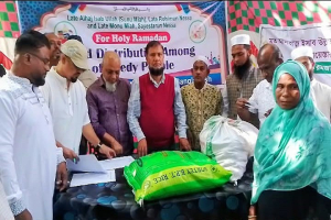 ওসমানী নগরের আহমদ নগরে রমজানের খাদ্য সামগ্রী বিতরণ