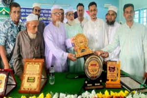 বিশ্বনাথে দশপাইকা আলিম মাদ্রাসার সহকারী শিক্ষক মাওলানা আব্দুল  মোছাব্বিরকে বিদায়ী সংবর্ধনা প্রদান