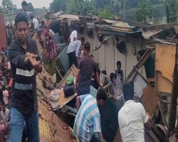 ভৈরবে দুই ট্রেনের মুখোমুখি সংঘর্ষ, নিহত ১৫