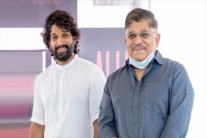 ছেলে আল্লু অর্জুনকে বাঁ চা তে মাঠে নামলেন বাবা