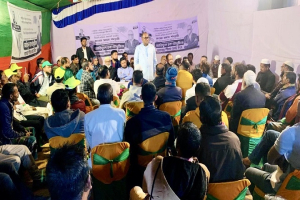 কর্মীসভায় আরিফুল হক চৌধুরীর পক্ষে ভোট চাইলেন কাইয়ুম চৌধুরী