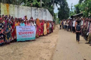 শ্রীমঙ্গলে চা শ্রমিকদের কর্মবিরতি ও মানববন্ধন শ্রীমঙ্গলে চা শ্রমিকদের কর্মবিরতি ও মানববন্ধন