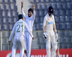 নিউজিল্যান্ডের লাগাম টানল বাংলাদেশ