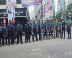 রাজধানীতে নিরাপত্তা জোরদার, মোড়ে মোড়ে চেক পোস্ট