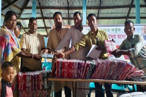 জাফলং চা-বাগানের শ্রমিকদের পাশে মোস্তাফিজুর রহমান কাওছার জাফলং চা-বাগানের শ্রমিকদের পাশে মোস্তাফিজুর রহমান কাওছার