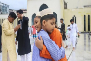 সারা দেশে পালিত হচ্ছে পবিত্র ঈদুল আজহা সারা দেশে পালিত হচ্ছে পবিত্র ঈদুল আজহা
