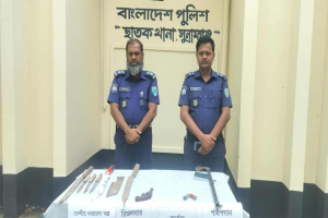 ছাতকে আ.লীগ নেতার বাড়ি থেকে রি'ভ'ল'বা'র,পাইপগা*ন উ দ্ধা র