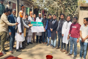 প্রবাসী সমাজ কল্যাণ পরিষদের নবগঠিত কেন্দ্রীয় আহবায়ক কমিটির উদ্যোগে আর্থিক সহায়তা প্রদান