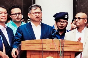 নির্বাচন সামনে রেখে ‘অপারেশন ক্লিনহার্ট’ অভিযানের পরিকল্পনা নেই: স্বরাষ্ট্রমন্ত্রী নির্বাচন সামনে রেখে ‘অপারেশন ক্লিনহার্ট’ অভিযানের পরিকল্পনা নেই: স্বরাষ্ট্রমন্ত্রী