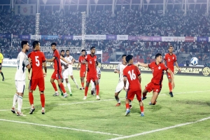 দারুণ লড়েও সিঙ্গাপুরের কাছে হা র ল হামজা-সামিতের বাংলাদেশ