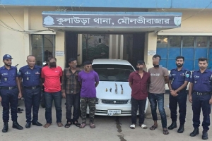 কুলাউড়ায় ডা*কাতির প্রস্তুতিকালে আন্তঃজেলা ডা*কাত দলের ৫ সদস্য গ্রে*প্তার কুলাউড়ায় ডা*কাতির প্রস্তুতিকালে আন্তঃজেলা ডা*কাত দলের ৫ সদস্য গ্রে*প্তার
