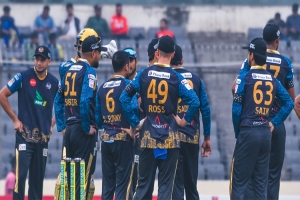 টানা ৬ ম্যাচ হারল ঢাকা