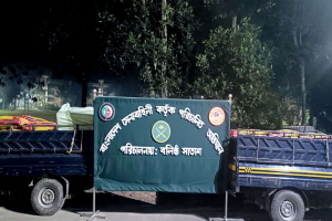 জৈন্তাপুরে সেনাবাহিনী ও বিজি*বির যৌথ অভি*যানে ২২ লক্ষ টাকার  ভার*তীয় পণ্য জ*ব্দ