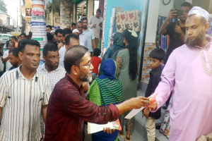 ফেঞ্চুগঞ্জ বাজারে ধানের শীষ ও ৩১ দফার পক্ষে খান জামালের প্রচারণা