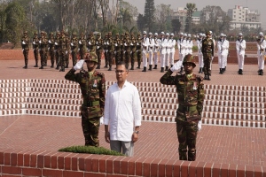 জাতীয় স্মৃতিসৌধে প্রধানমন্ত্রীর শ্রদ্ধা
