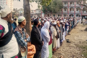 মাধবপুরে হাজী আলাই খানের জানাজা নামাজ সম্পন্ন   