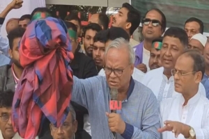 রাস্তায় ফেলে ভারতীয় শাড়ি পো ড়া লেন রিজভী