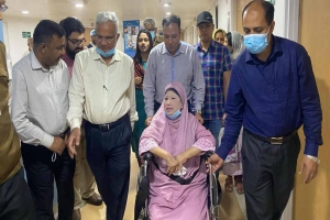 খালেদা জিয়ার বাসায় চিকিৎসকরা, নেওয়া হতে পারে হাসপাতালে