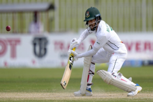 সিলেট টেস্ট: ১০০ রান পেরিয়ে লাঞ্চে বাংলাদেশ