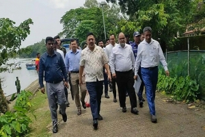 হালির হাওরের উড়াল সড়ক প্রকল্প পরিদর্শনে মন্ত্রীপরিষদ সচিব নাসিমুল গনি হালির হাওরের উড়াল সড়ক প্রকল্প পরিদর্শনে মন্ত্রীপরিষদ সচিব নাসিমুল গনি