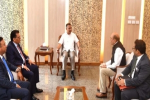 তারেক রহমানের সঙ্গে দীনেশ ত্রিবেদীর বৈঠক, সম্পর্ক এগিয়ে নিতে পরিবেশ তৈরির তাগিদ তারেক রহমানের সঙ্গে দীনেশ ত্রিবেদীর বৈঠক, সম্পর্ক এগিয়ে নিতে পরিবেশ তৈরির তাগিদ