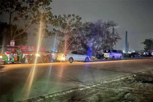 এয়ারপোর্ট-সালুটিকর সড়কে টং দোকান ঘিরে মাদকের রমরমা বাণিজ্য