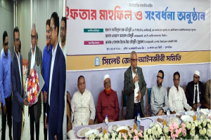 ম্যানচেস্টার ফ্লাইট বাতিল নয়, হজ্জ যাত্রীদের সুবিধার্থে সাময়িক স্থগিত: মন্ত্রী আরিফুল হক চৌধুরী
