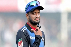 সাকিবের সাথে কথা বলতে সিলেট আসছে বিসিবির তদন্ত কমিটি