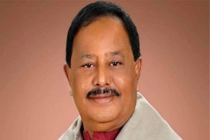 দুই কূল-ই হারালেন ডা. মুশফিক