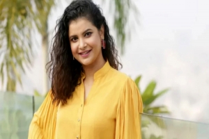 বিচারক হলেন শবনম ফারিয়া!