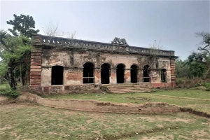 পর্যটকদের হাতছানি দিচ্ছে  পাইলগাঁও জমিদার বাড়ি