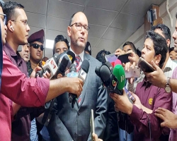 দূতাবাসের কর্মকর্তাদের রাজনৈতিক বক্তব্যে পিটার হাসের উদ্বেগ