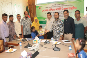 সিলেটে শিক্ষার্থীদের মাঝে পোশাক ও শিক্ষা সামগ্রী বিতরণ