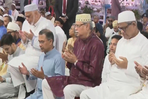 একসঙ্গে ঈদের নামাজ পড়লেন রাষ্ট্রপতি ও প্রধানমন্ত্রী