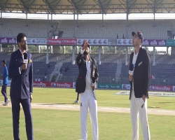 টস জিতে ব্যাটিংয়ে বাংলাদেশ