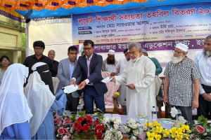 জ্ঞান অর্জনের মাধ্যমে প্রকৃত মানুষ হিসেবে গড়ে উঠতে হবে