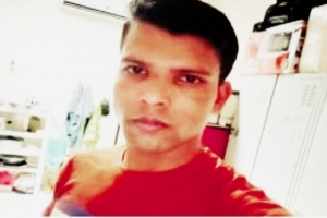 কানাইঘাটে সিএনজি অটোরিকশার সিরিয়াল নিয়ে বি/রোধ, যুবককে কু/পি/য়ে হ/ত্যার অভিযোগ কানাইঘাটে সিএনজি অটোরিকশার সিরিয়াল নিয়ে বি/রোধ, যুবককে কু/পি/য়ে হ/ত্যার অভিযোগ