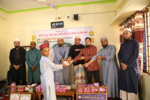 মৌলভী ফুরকান উল্লাহ মাদ্রাসায় দাদুভাই ছইল মিয়া ফাউন্ডেশনের উদ্যোগে পুরস্কার বিতরণ অনুষ্ঠান