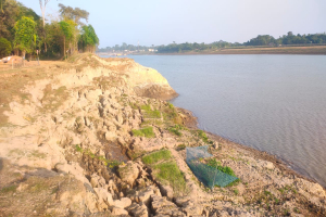 দোয়ারাবাজারে নদী*ভাঙনে বি*লীন শতাধিক বাড়ি