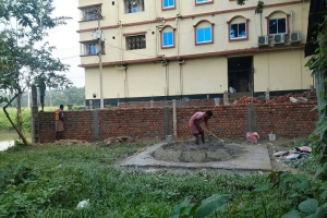 মাধবপুরে আদালতের নির্দেশ অমান্য করে নির্মাণকাজের অভিযোগ