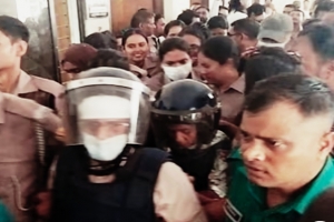 মাথা নিচু করে কাঠগড়ায়   ছিলেন গাজী নজরুল,  প্রথম স্ত্রী  কাঁদছিলেন