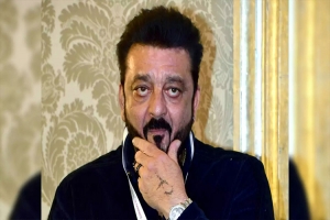 মৃ ত্যু র আগে ৭২ কোটির সম্পত্তি সঞ্জয়ের নামে লিখে দেন নারী ভক্ত