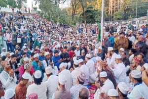 খালেদা জিয়ার রোগমুক্তির  জন্য বদরুজ্জামান সেলিমের উদ্যোগে ঈদগায়  খতমে কুরআন ও দোয়া মাহফিল