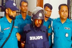 রায়নগর হ*ত্যাকা*ণ্ড: বাবুলের রি*মান্ড শেষ, সামনে নতুন প্রশ্ন রায়নগর হ*ত্যাকা*ণ্ড: বাবুলের রি*মান্ড শেষ, সামনে নতুন প্রশ্ন