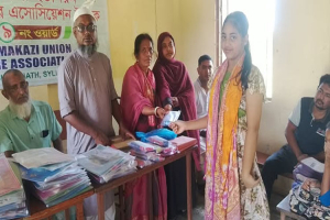 বিশ্বনাথে সাড়ে ৪শত ছাত্রছাত্রীদের মাঝে শিক্ষা উপকরণ বিতরণ