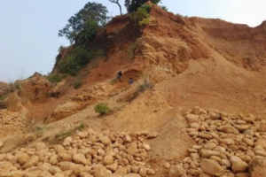 পাথর লু*ট যেন থামবার নয়:এবার  শাহ আরেফিন টিলা