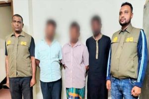 সিলেটে রেস্টুরেন্টের সামনে থেকে ৩ জনকে ধরলো পু লি শ