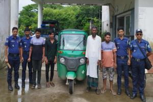 ওসমানীনগরে চো*রাই গাড়ীসহ আ ট ক ৪
