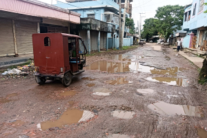 খানাখন্দে ভরা কুলাউড়ার অর্ধশতাধিক সড়ক